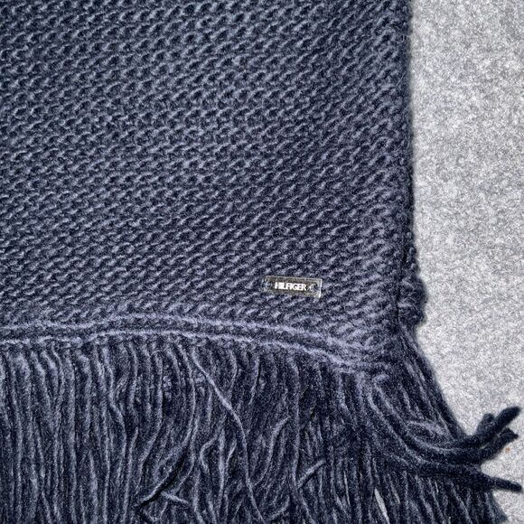 Tommy Hilfiger Scarf  Womens Size OS Blue Fringe Acrylic Knit Infinity - Picture 2 of 7
